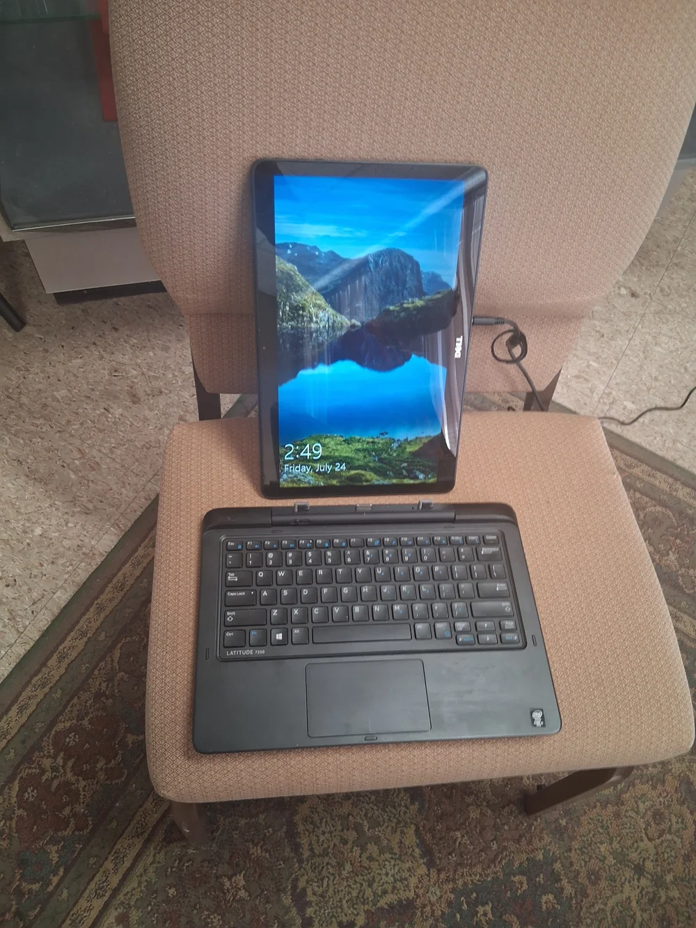 Dell Latitude 7350 2 N 1 WITH DETACHABLE KEYBOARD. 13.3-inch Laptop in Black